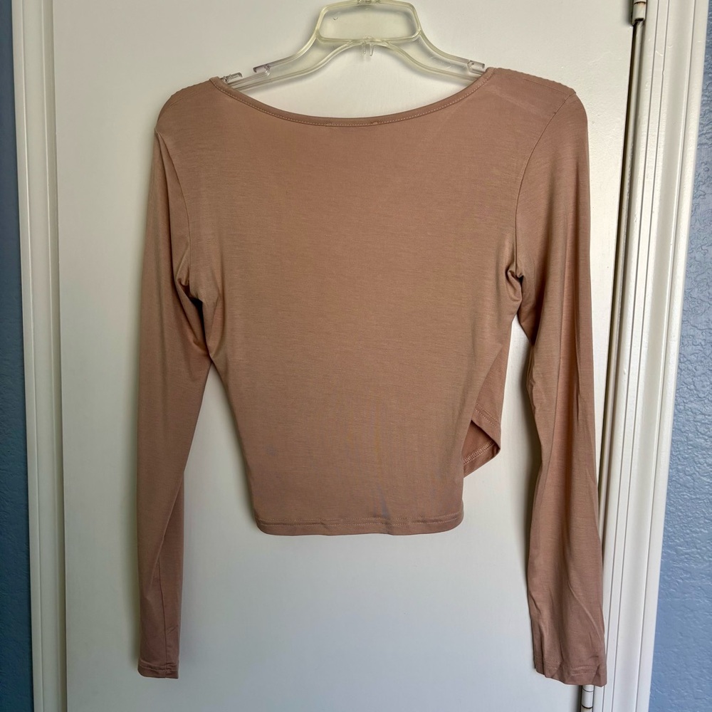 Vetior Tan Wrap Fitted Crop Top Long Sleeve - Picture 6 of 8